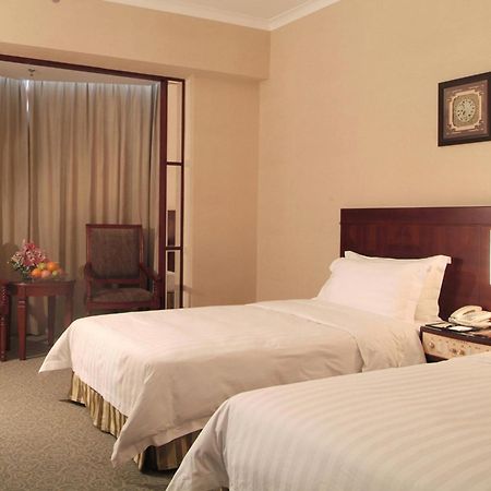Rosedale Hotel&Suites Canton Esterno foto