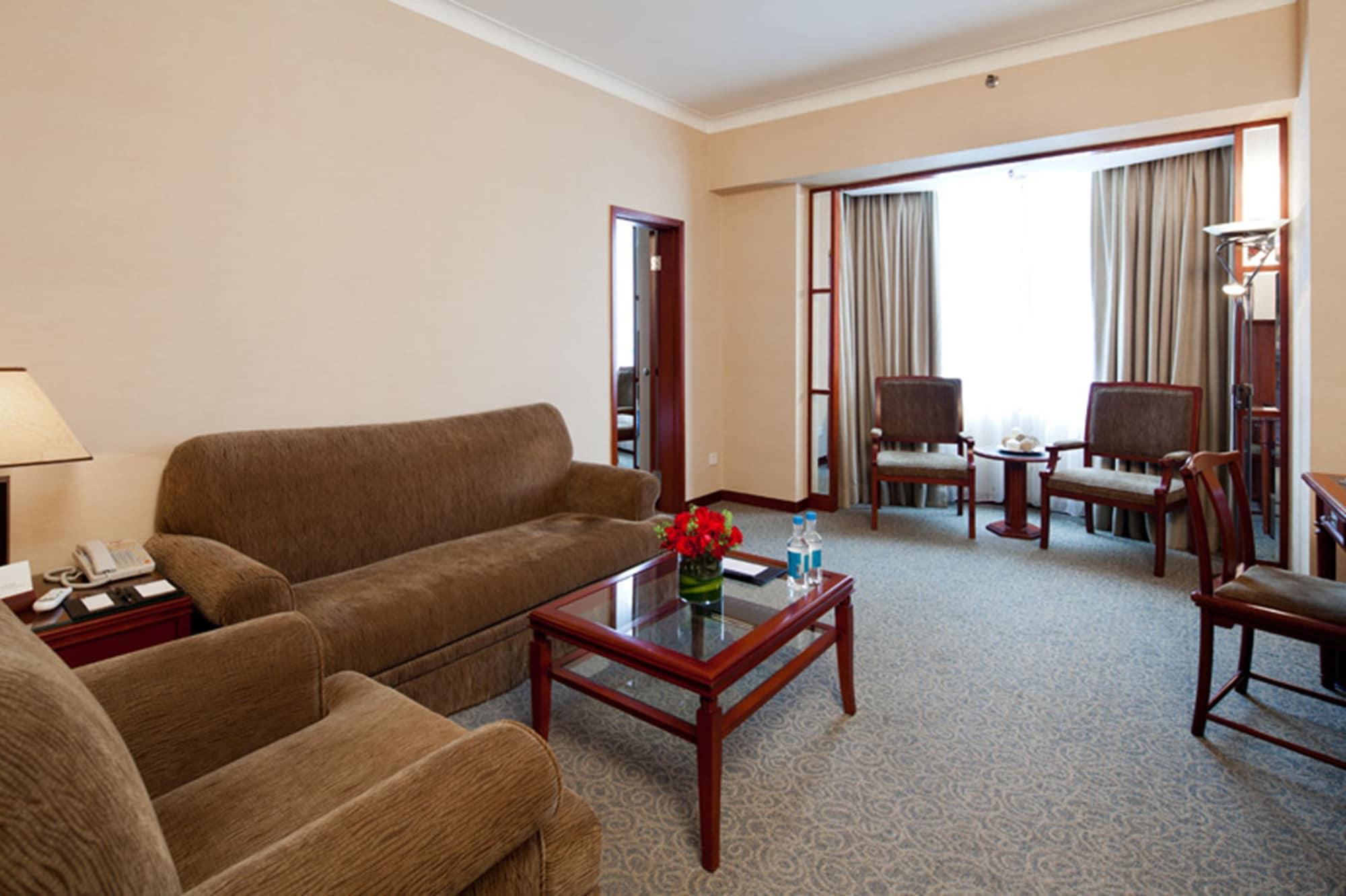 Rosedale Hotel&Suites Canton Esterno foto