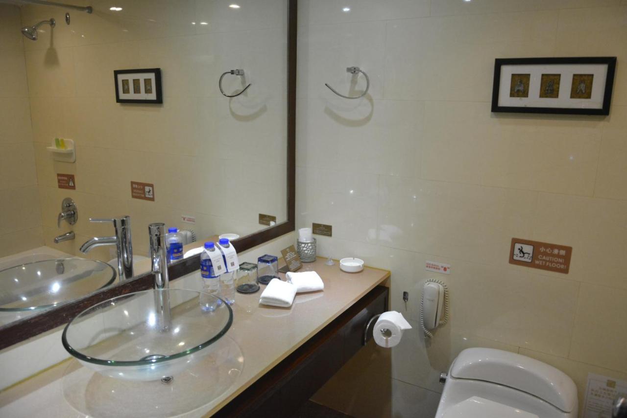 Rosedale Hotel&Suites Canton Esterno foto