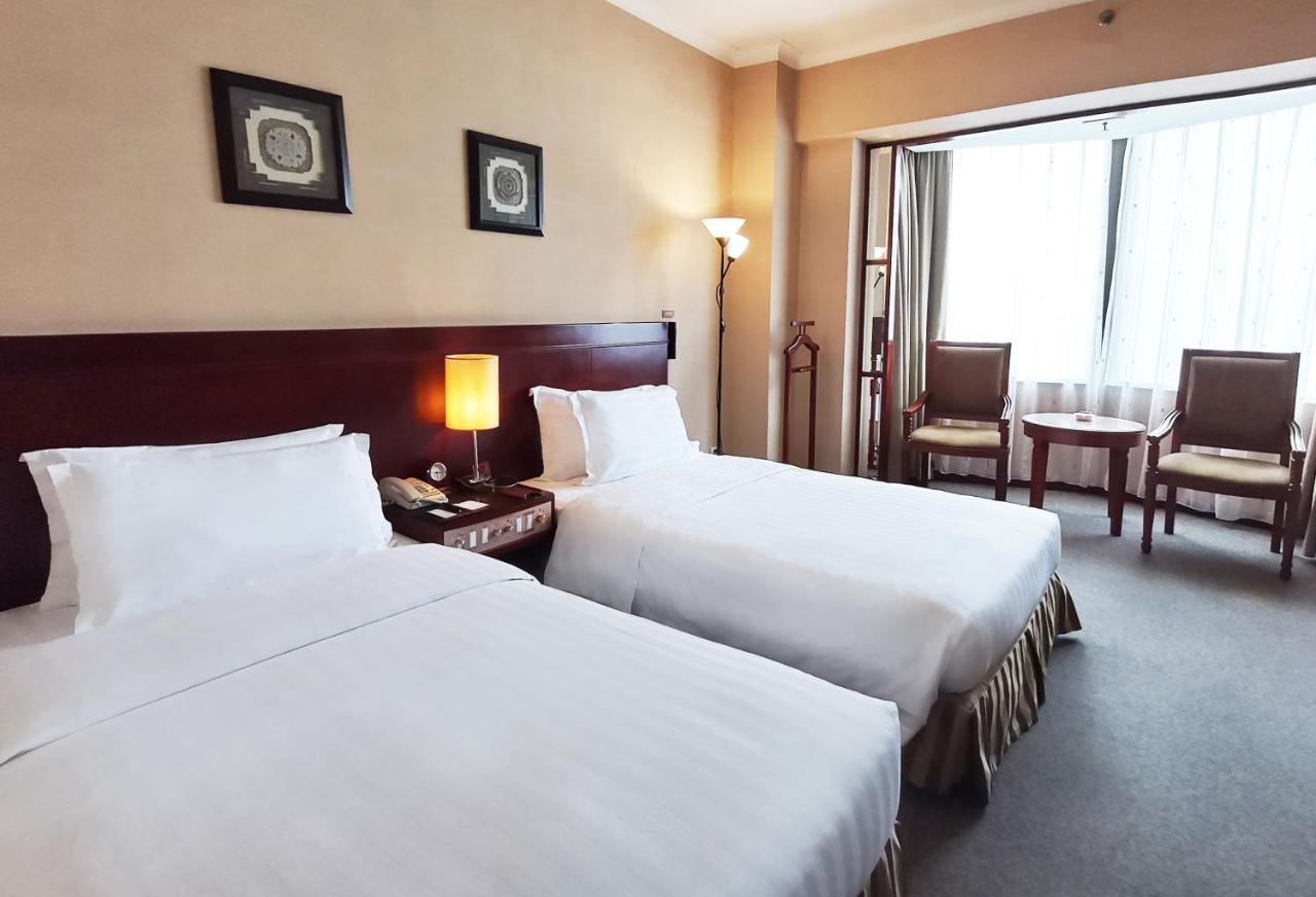 Rosedale Hotel&Suites Canton Esterno foto