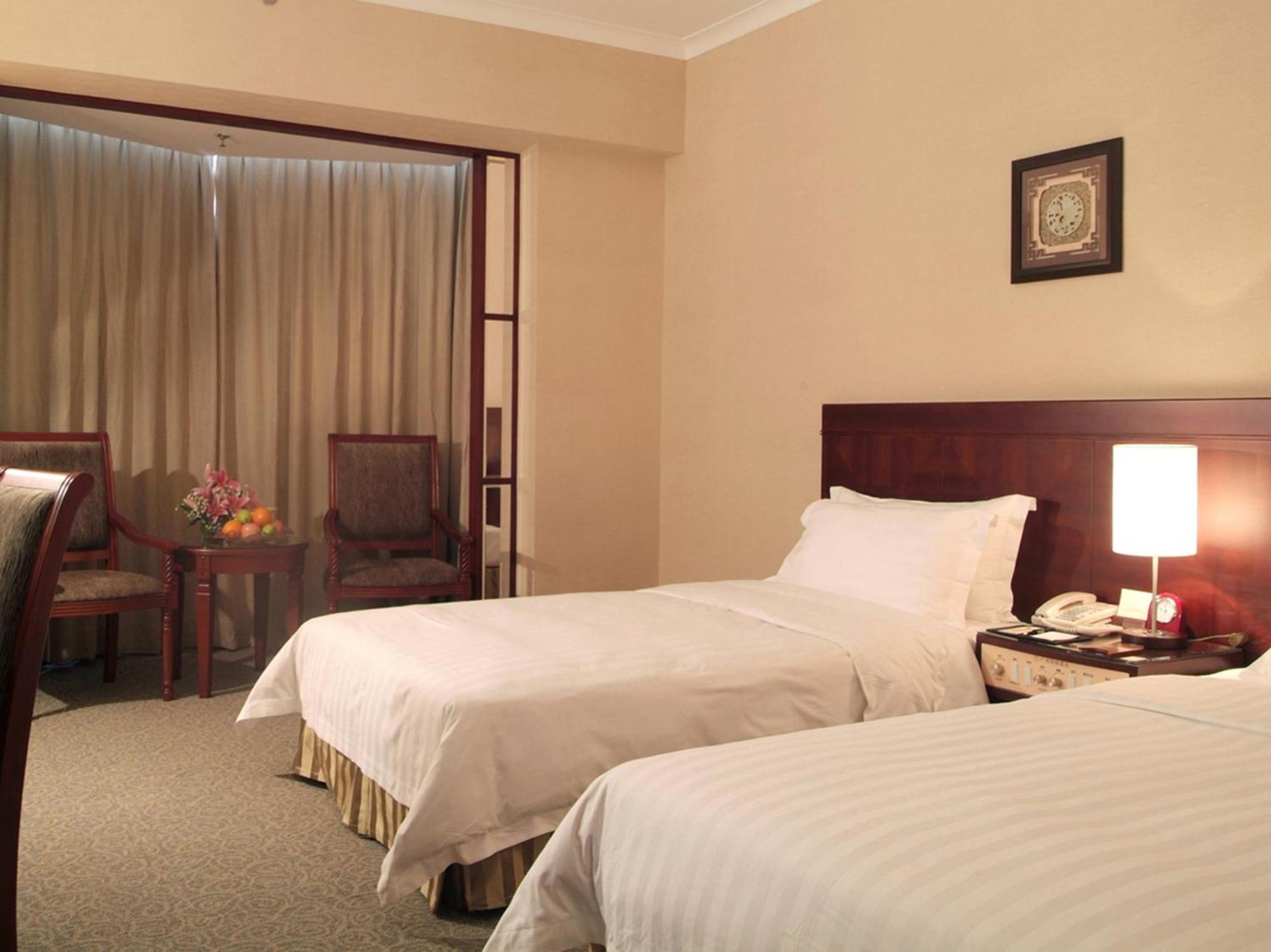 Rosedale Hotel&Suites Canton Esterno foto