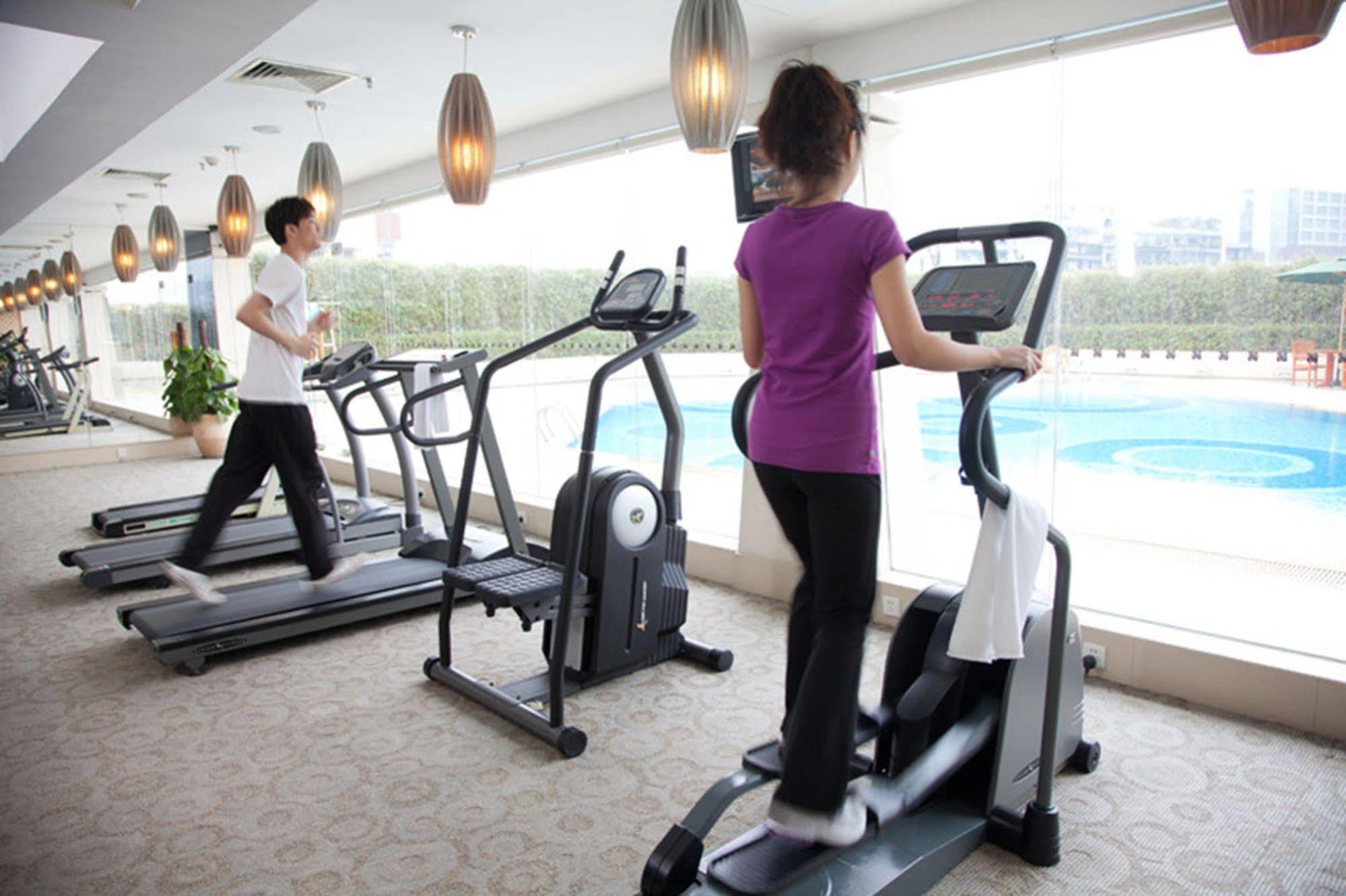 Rosedale Hotel&Suites Canton Esterno foto