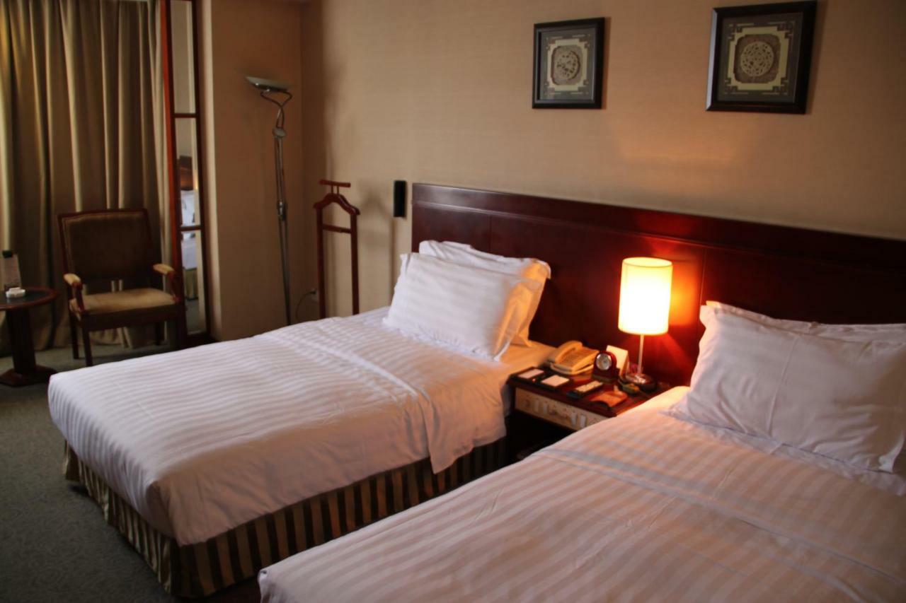 Rosedale Hotel&Suites Canton Esterno foto